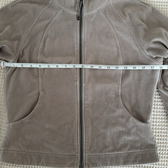 Lululemon scuba track Jacket velvet cord size 8 - Picture 9 of 10